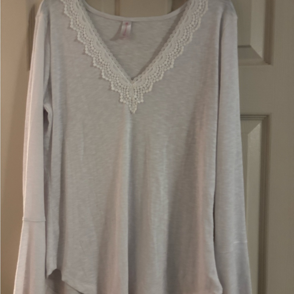 No Boundaries ladies shirt